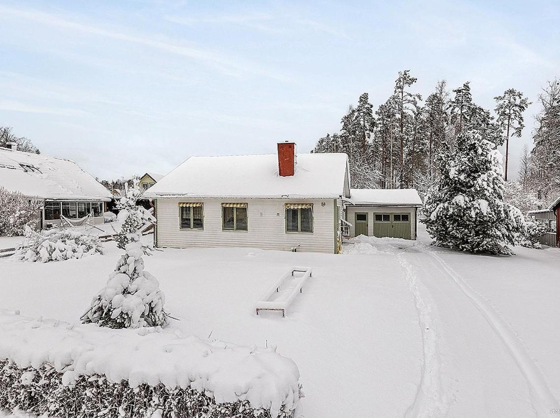 Stuga Ani Svarta  Exterior photo